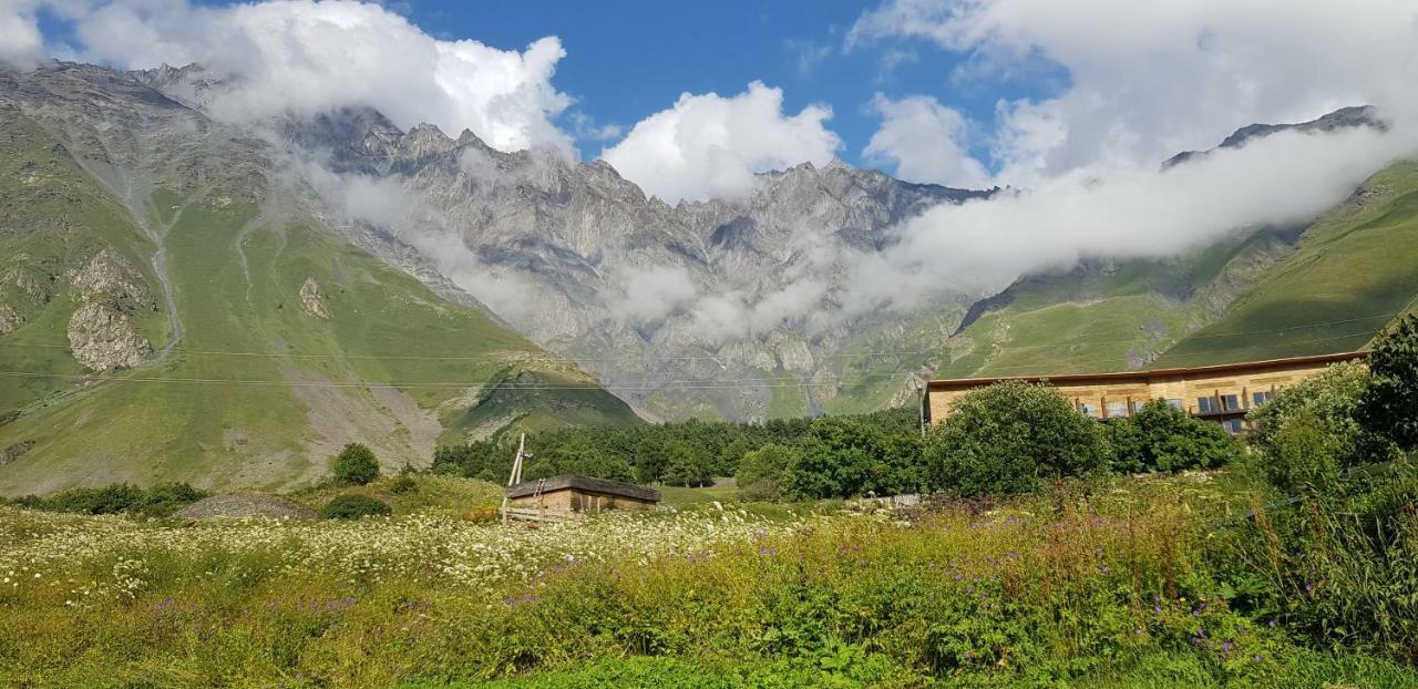 Milla Hotel Kazbegi Exterior photo